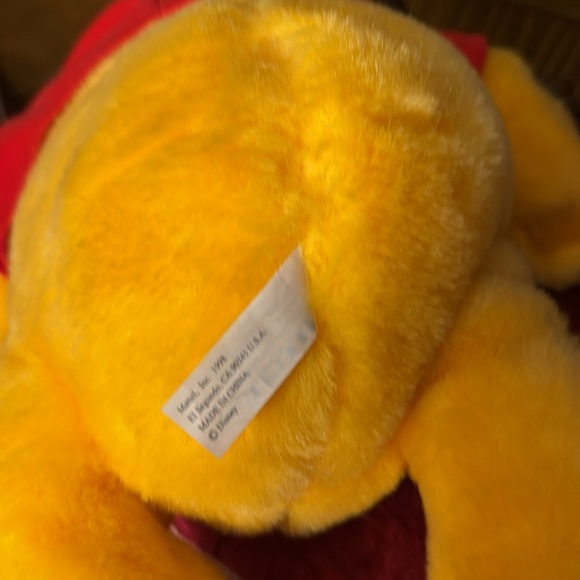 6 piece lot Winnie the Pooh collectibles for 1 money! 5 plush, 1 porcelain Pooh! - Picture 11 of 12